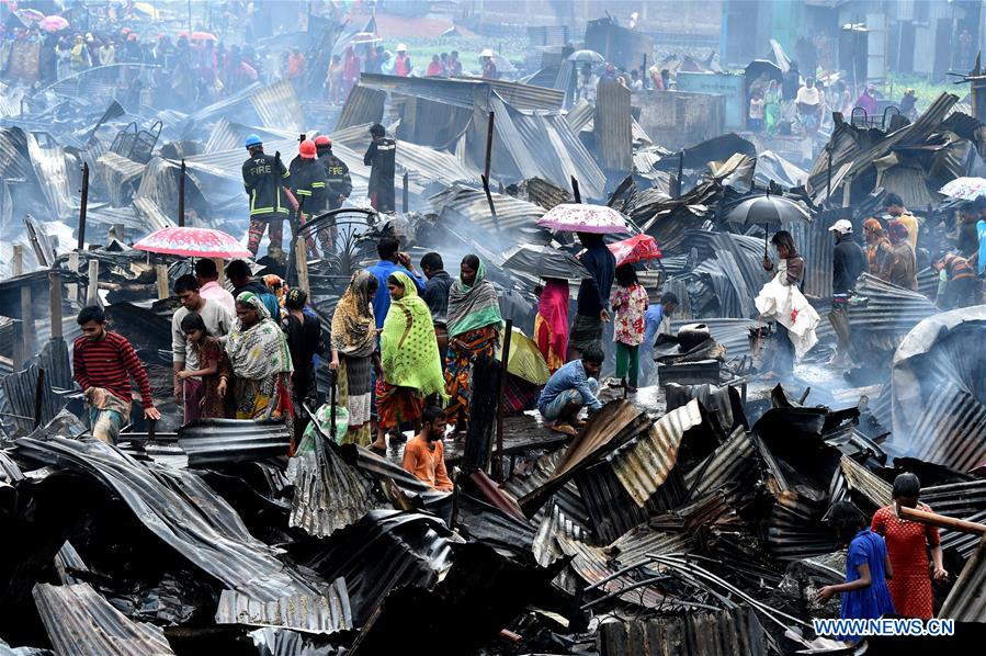 BANGLADESH-DHAKA-SLUM-FIRE