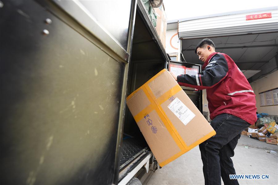 CHINA-SHANXI-TAIYUAN-DISABLED DELIVERY MAN (CN)