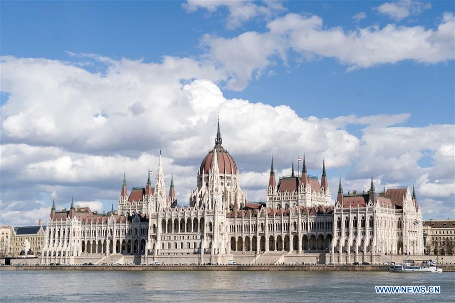 HUNGARY-BUDAPEST-SCENERY-CLOUDS