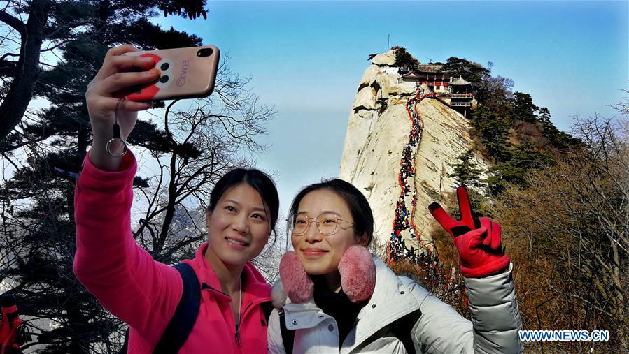 CHINA-XI'AN-MOUNT HUASHAN-TOURISM-BOOM (CN)
