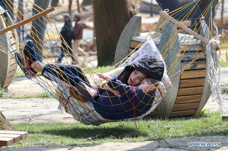 TURKEY-ISTANBUL-WARMTH