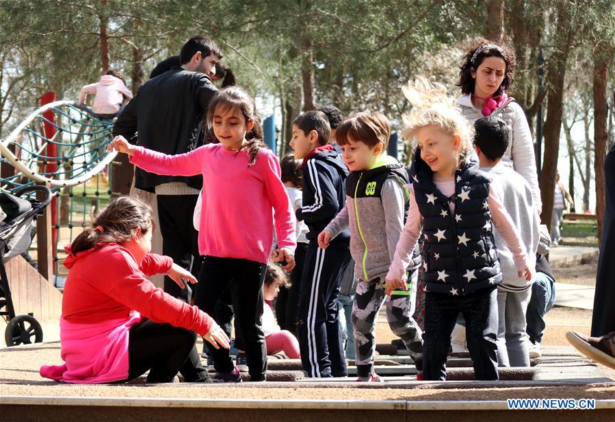 TURKEY-ISTANBUL-WARMTH