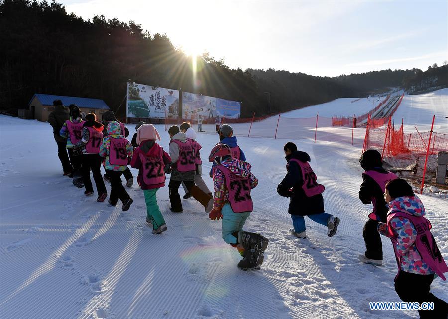 (SP)CHINA-SHENYANG-SNOWBOARD HALFPIPE-YOUNG ATHLETES