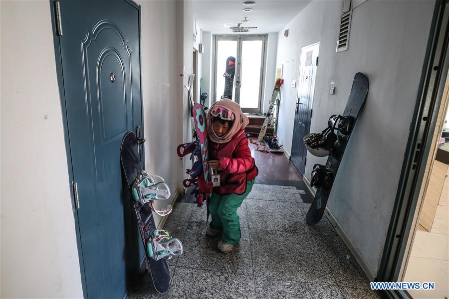 (SP)CHINA-SHENYANG-SNOWBOARD HALFPIPE-YOUNG ATHLETES
