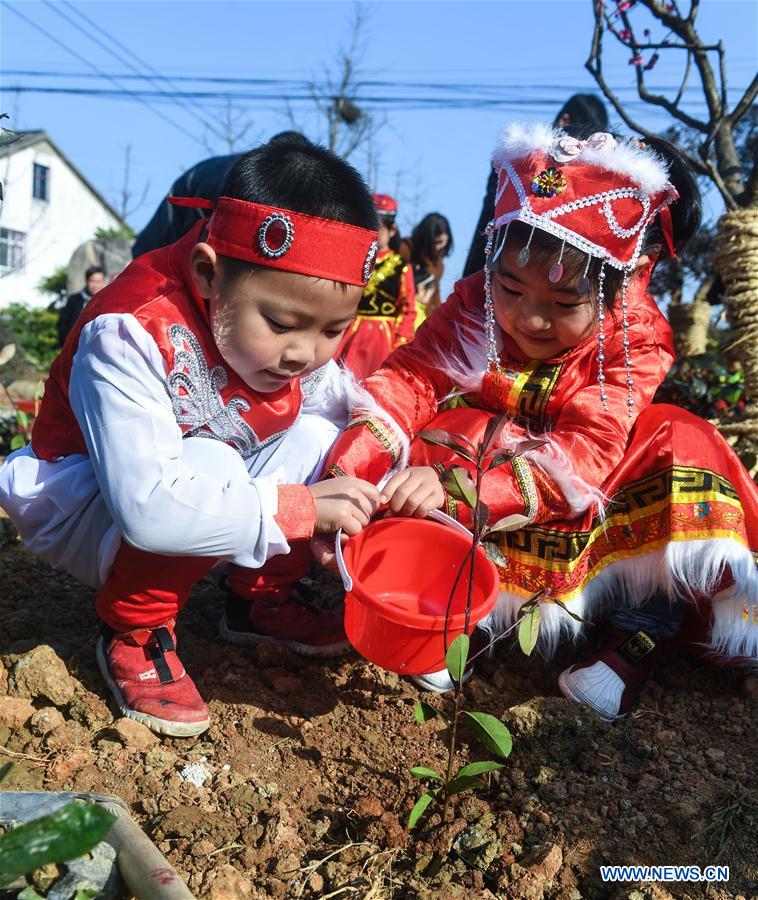 CHINA-ZHEJIANG-ARBOR DAY-CHILDREN (CN)