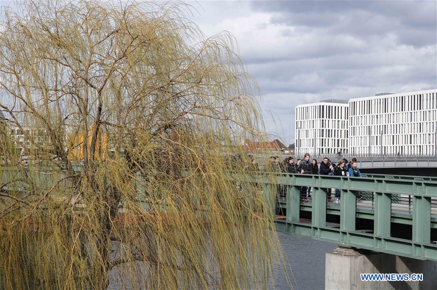 GERMANY-BERLIN-EARLY SPRING-DAILY LIFE