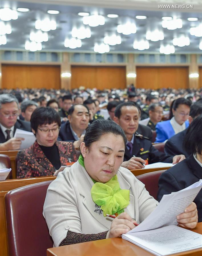 Xinhua Headlines: "For the people," grassroots lawmakers speak up at "two sessions"