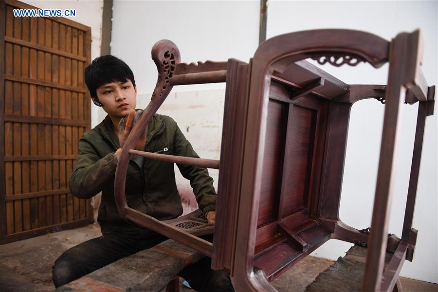 CHINA-SUZHOU-ROSEWOOD-CARVING (CN)