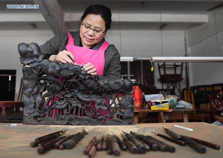 CHINA-SUZHOU-ROSEWOOD-CARVING (CN)