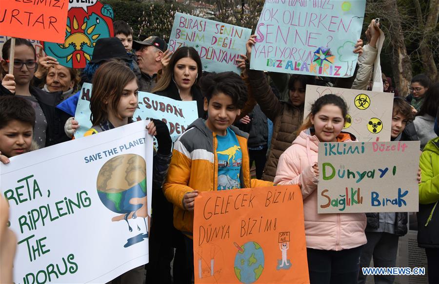 TURKEY-ISTANBUL-PUPILS-CLIMATE CHANGE-RALLY