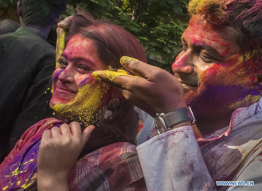 INDIA-KOLKATA-SPRING FESTIVAL