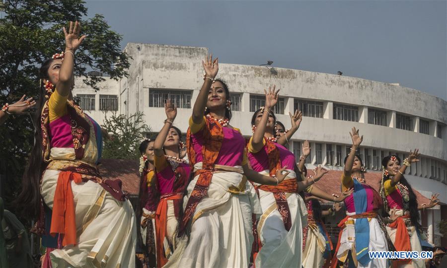 INDIA-KOLKATA-SPRING FESTIVAL