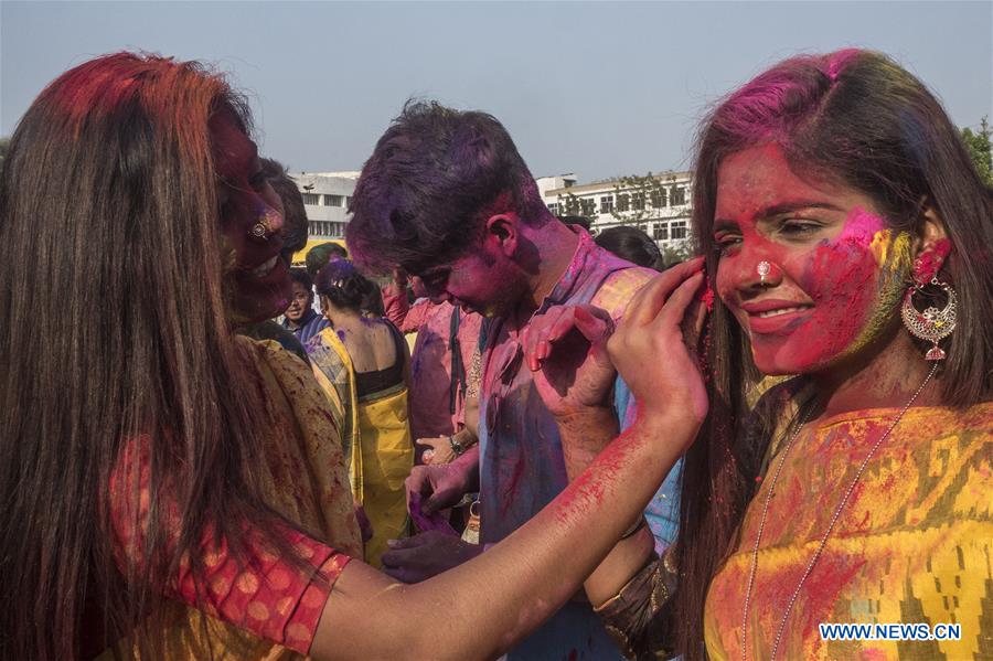 INDIA-KOLKATA-SPRING FESTIVAL