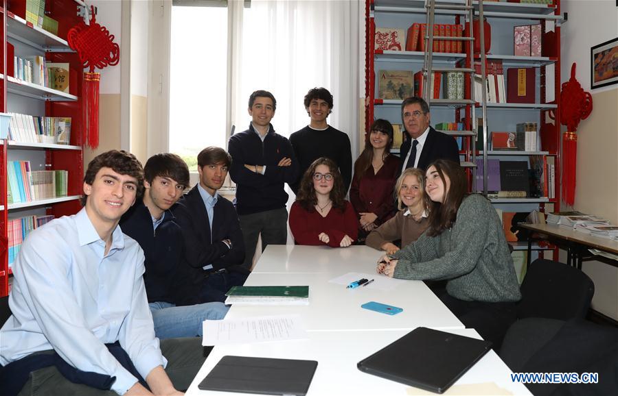 ITALY-ROME-STUDENTS-PRESIDENT XI-LETTER