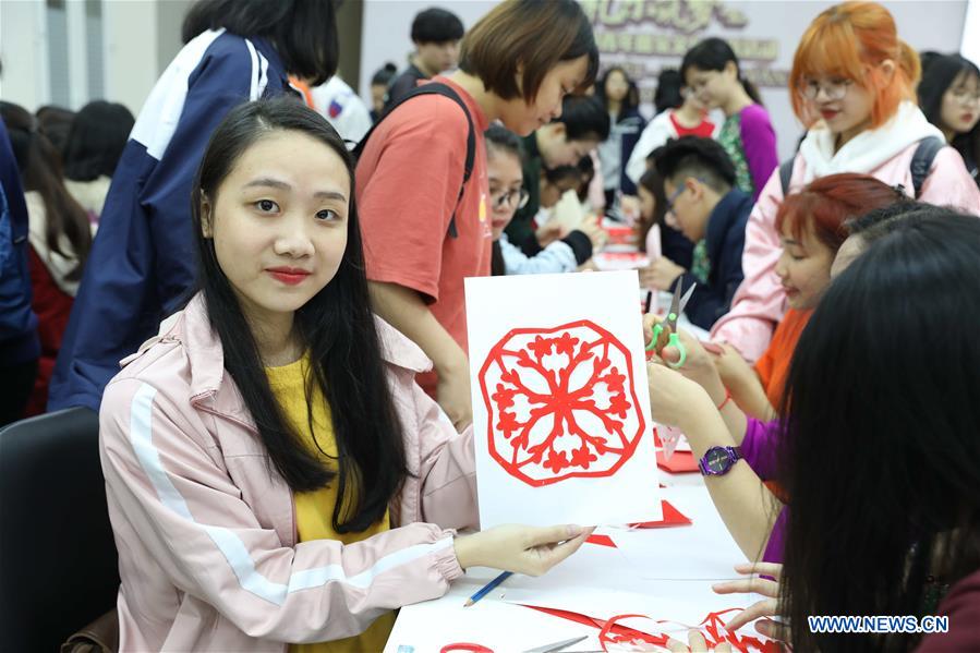 VIETNAM-HANOI-CHINA-YOUTH-CULTURAL EXCHANGE