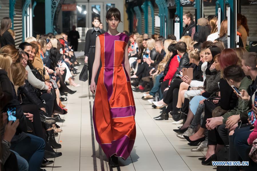 HUNGARY-BUDAPEST-MARKET FASHION SHOW 