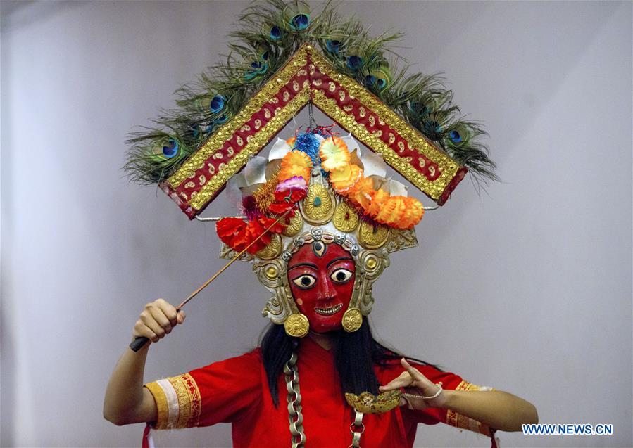 NEPAL-KATHMANDU-MASK DANCER
