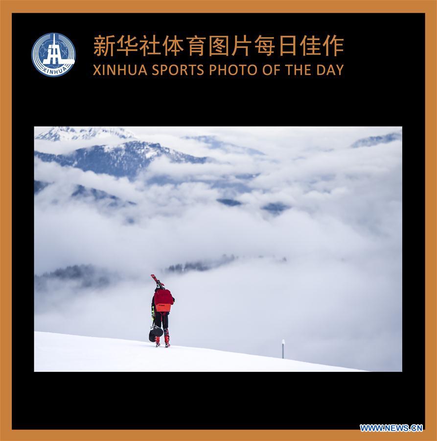 (SP)XINHUA SPORTS PHOTO OF THE DAY