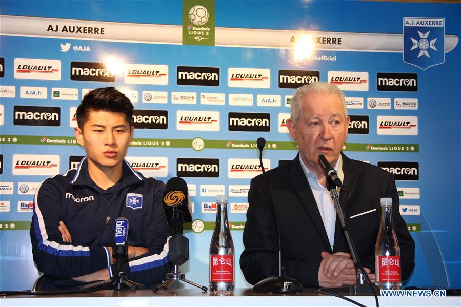(SP)FRANCE-AUXERRE-FOOTBALL-LIGUE 2-JI XIAOXUAN'S PRESENTATION