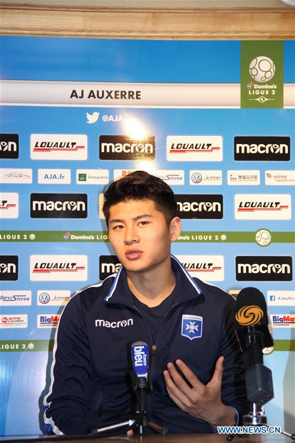 (SP)FRANCE-AUXERRE-FOOTBALL-LIGUE 2-JI XIAOXUAN'S PRESENTATION