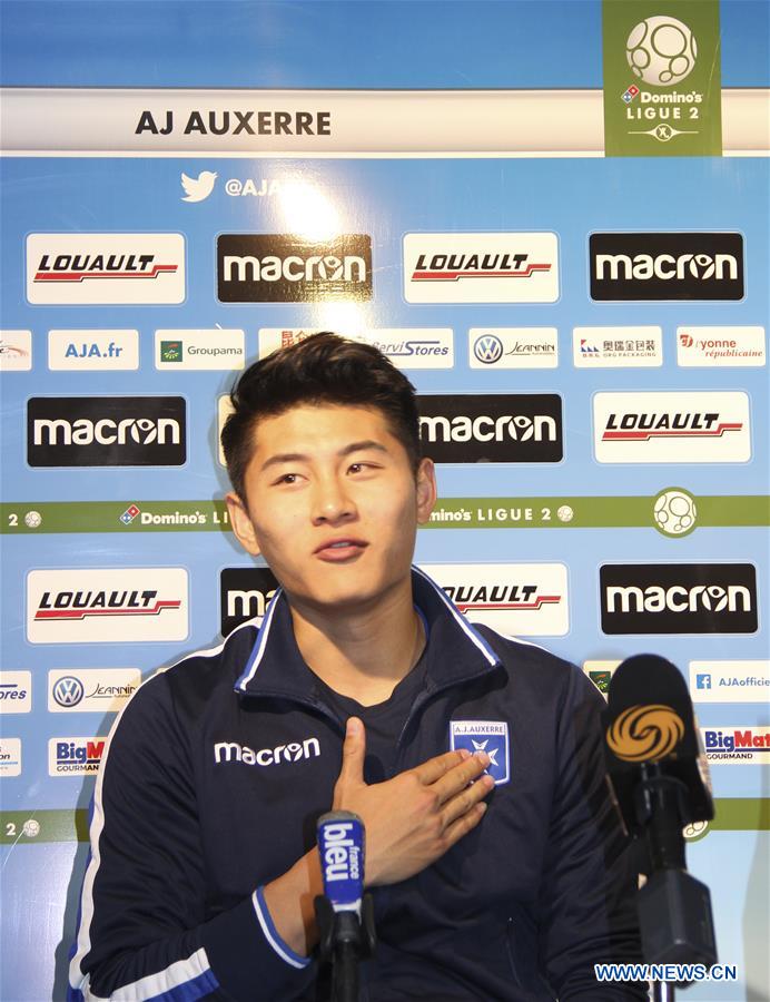(SP)FRANCE-AUXERRE-FOOTBALL-LIGUE 2-JI XIAOXUAN'S PRESENTATION