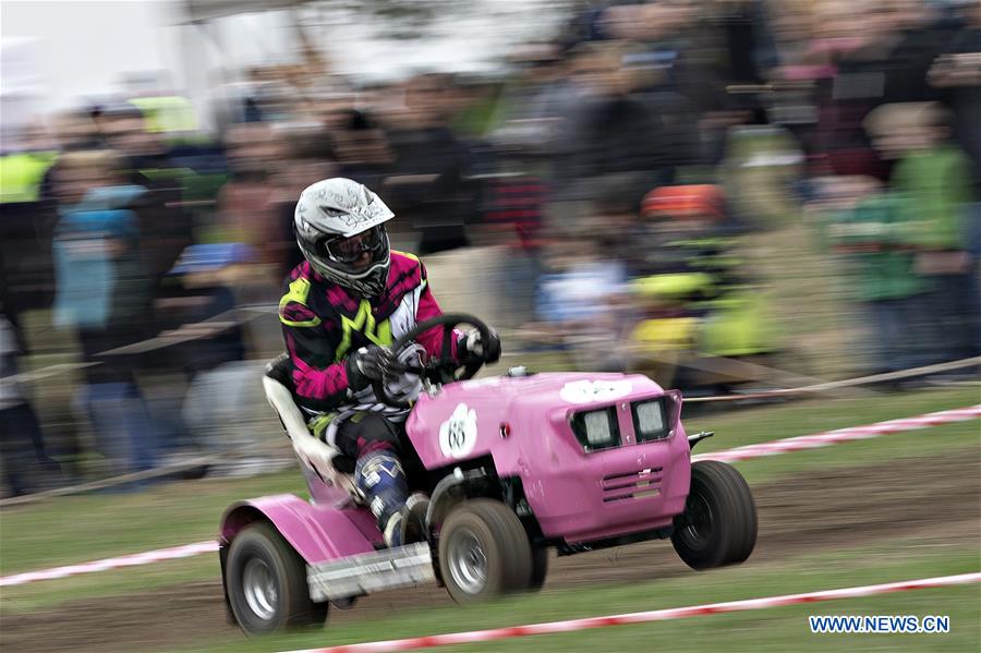SWITZERLAND-OBERGLATT-LAWNMOWER RACING CONTEST