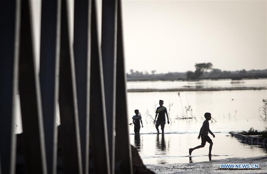 IRAN-KHUZESTAN-FLOOD-LIFE