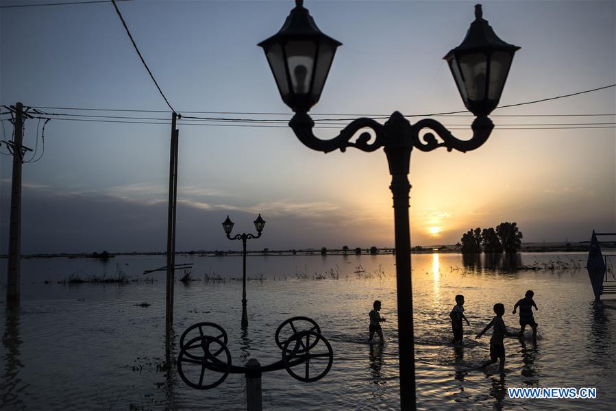 IRAN-KHUZESTAN-FLOOD-LIFE