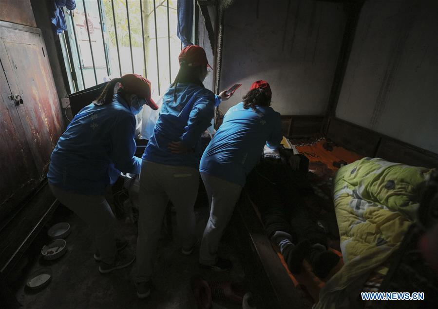 CHINA-CHONGQING-RURAL DOCTORS (CN)