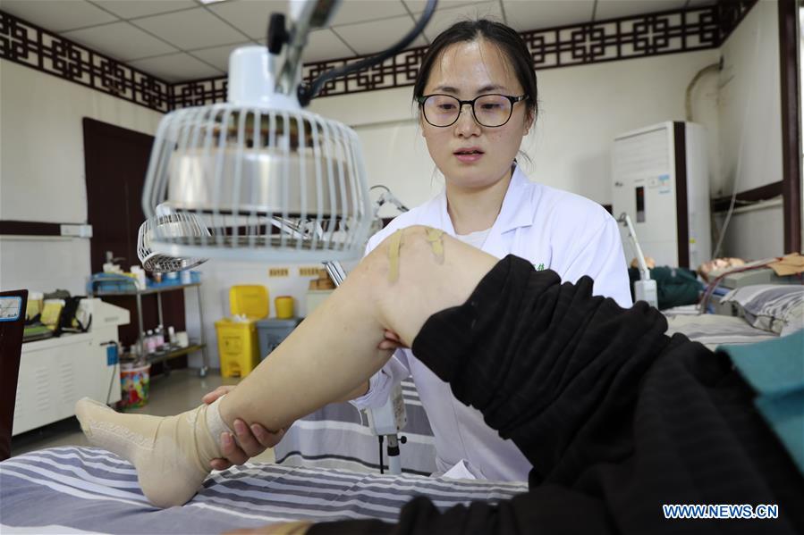 CHINA-CHONGQING-RURAL DOCTORS (CN)