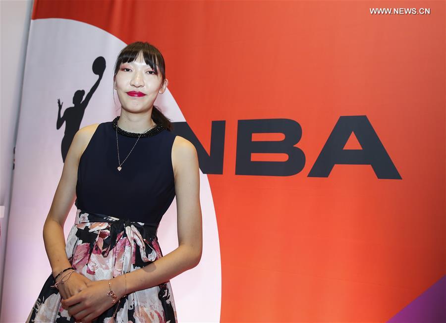 (SP)U.S.-NEW YORK-BASKETBALL-WNBA DRAFT-CHINA'S HAN XU