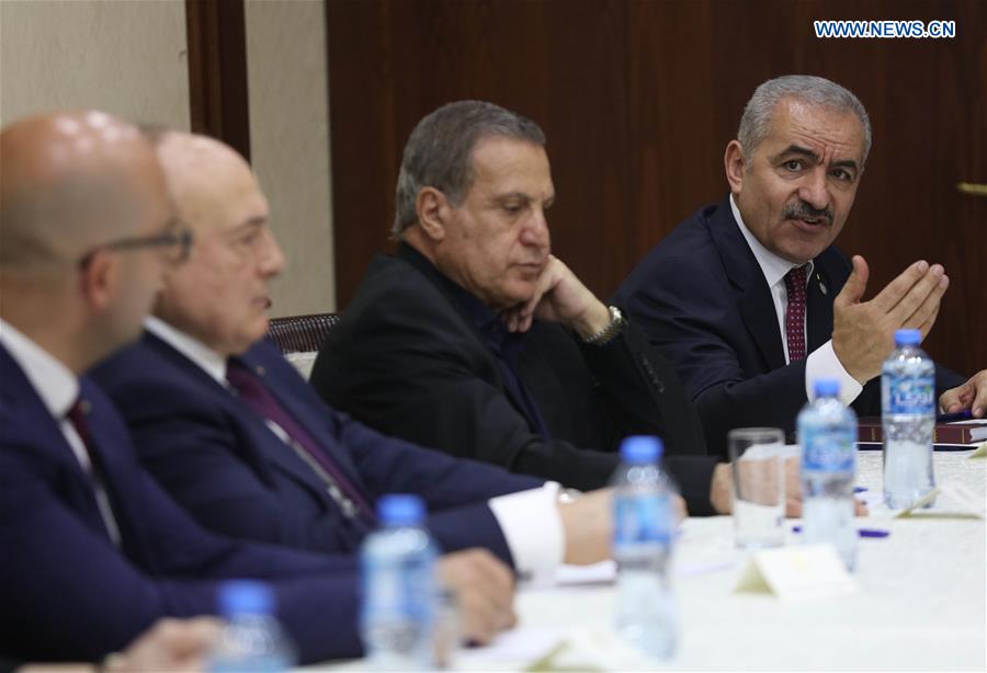 MIDEAST-RAMALLAH-NEW PALESTINIAN GOVERNMENT-SWEARING IN