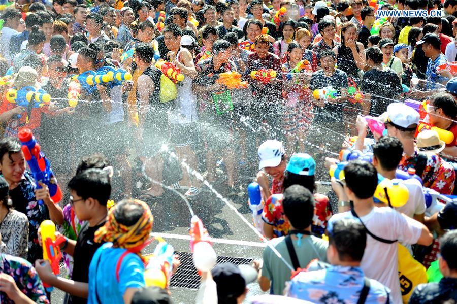THAILAND-BANGKOK-SONGKRAN FESTIVAL-WATER FIGHT