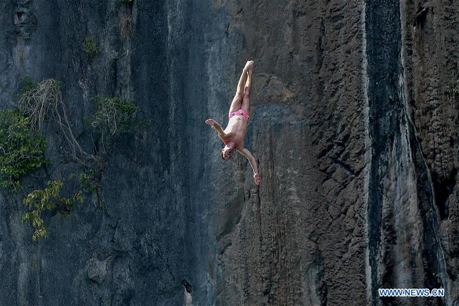 (SP)THE PHILIPPINES-PALAWAN PROVINCE-CLIFF DIVING WORLD SERIES
