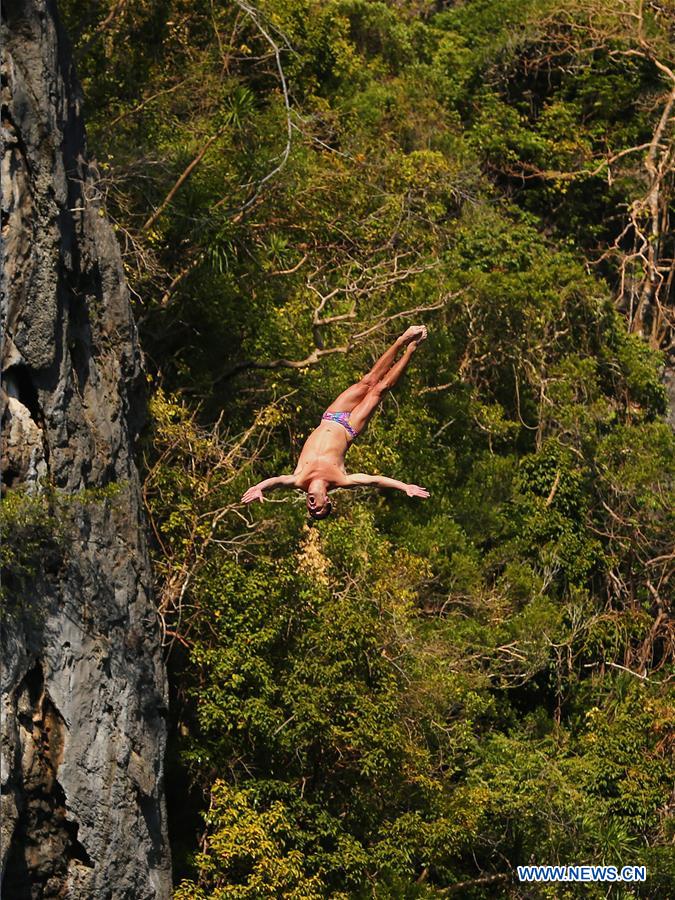 (SP)THE PHILIPPINES-PALAWAN PROVINCE-CLIFF DIVING WORLD SERIES