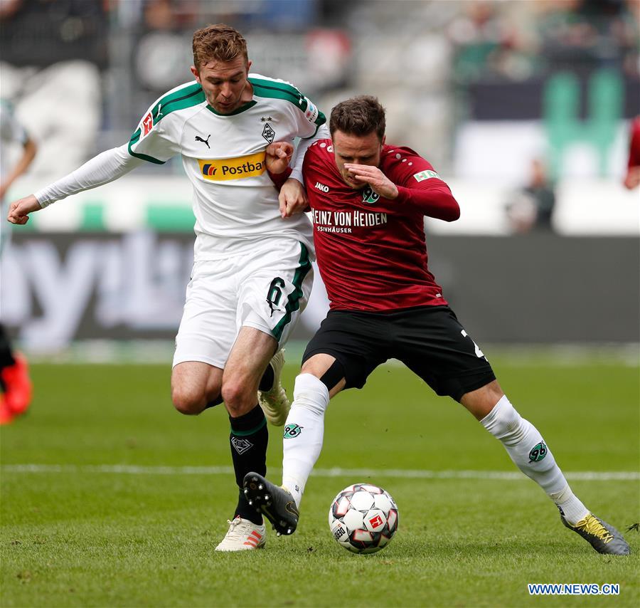 (SP)GERMANY-HANNOVER-SOCCER-BUNDESLIGA-HANNOVER VS MOENCHENGLADBACH