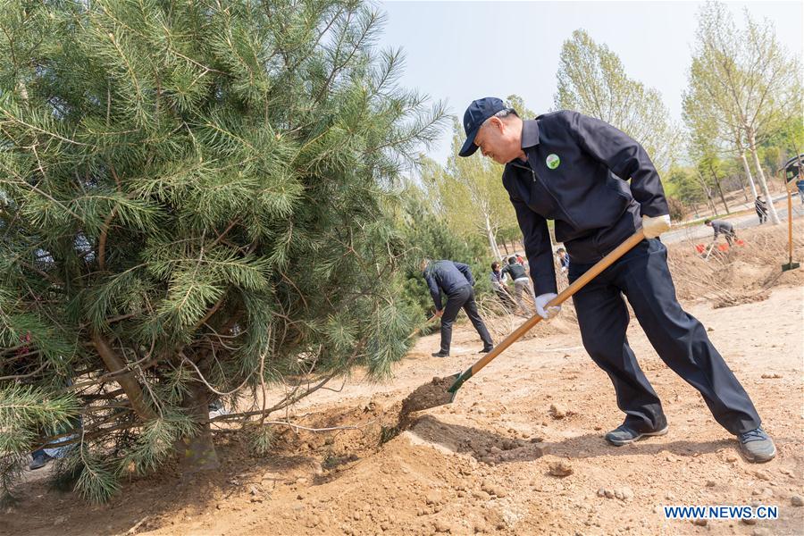 CHINA-BEIJING-CPPCC-TREE PLANTING (CN)
