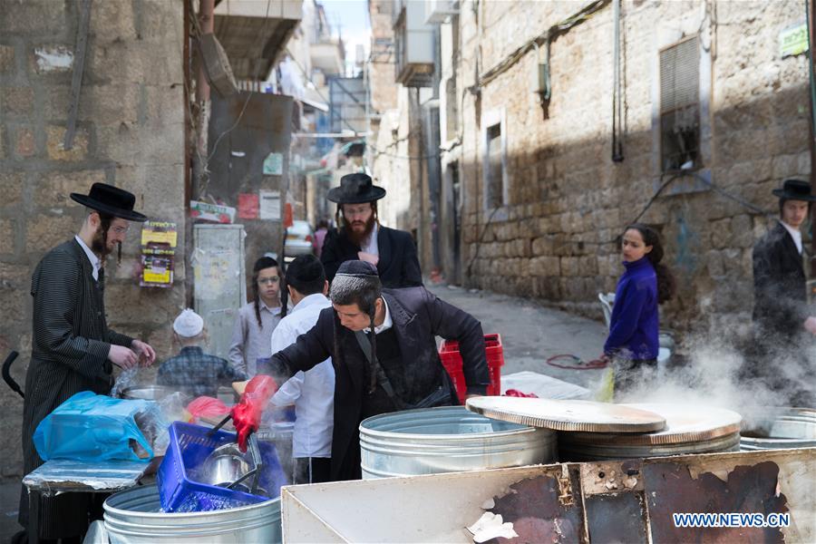 MIDEAST-JERUSALEM-PASSOVER-PREPARATION
