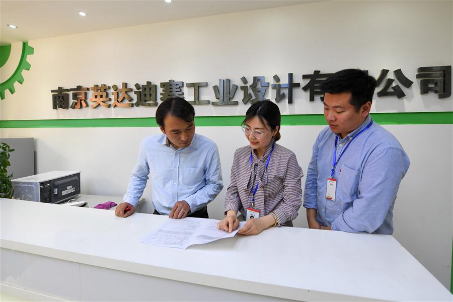 Xinhua Headlines: National census foretells China's changing economic landscape