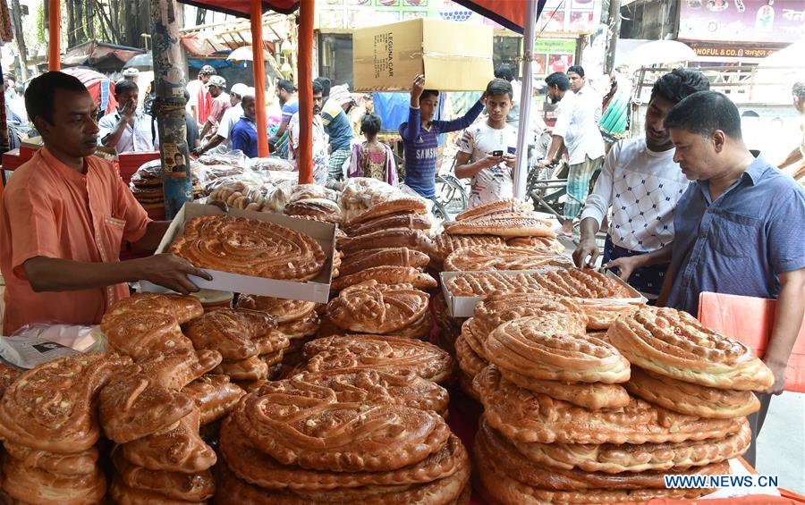 BANGLADESH-DHAKA-MUSLIM-HOLY NIGHT
