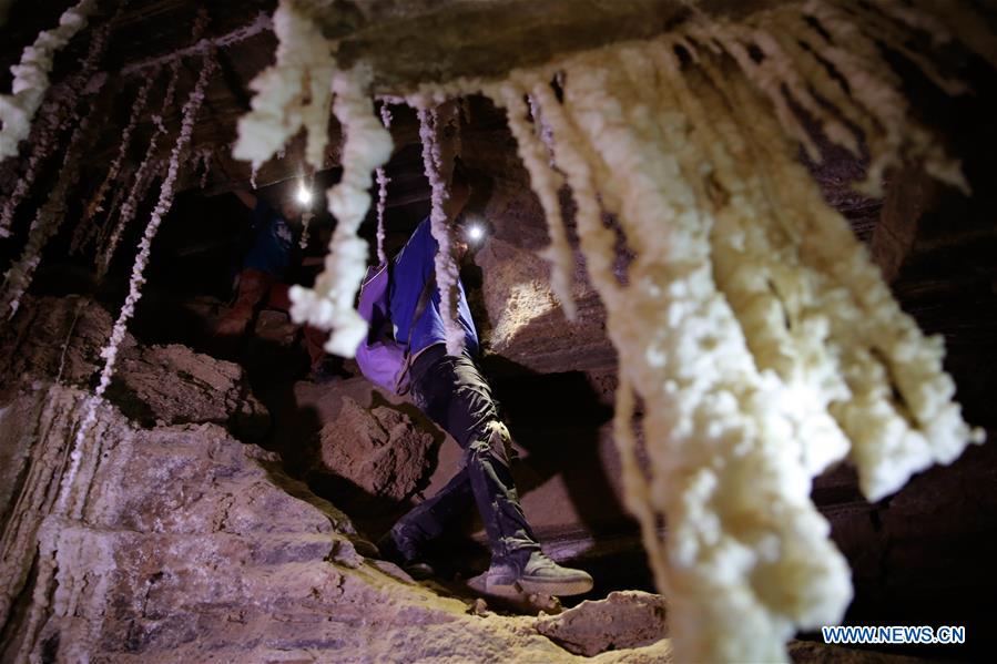 ISRAEL-MOUNT SODOM-WORLD'S DEEPEST SALT CAVE
