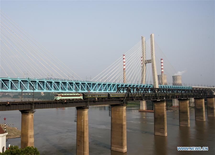 CHINA-CHONGQING-BAISHATUO YANGTZE RIVER RAILWAY BRIDGE (CN)