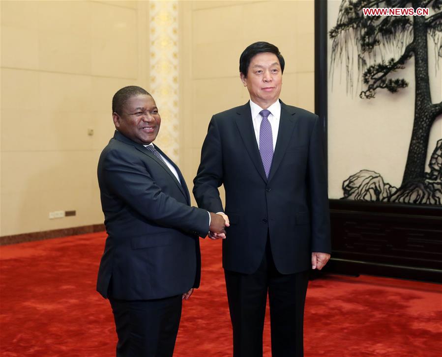 (BRF)CHINA-BEIJING-BELT AND ROAD FORUM-LI ZHANSHU-MOZAMBICAN PRESIDENT-MEETING (CN)
