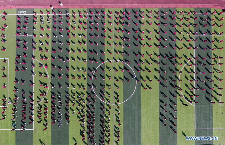 (SP)CHINA-SHANXI-LICHENG-HUANGYADONG SCHOOL-FOOTBALL(CN)