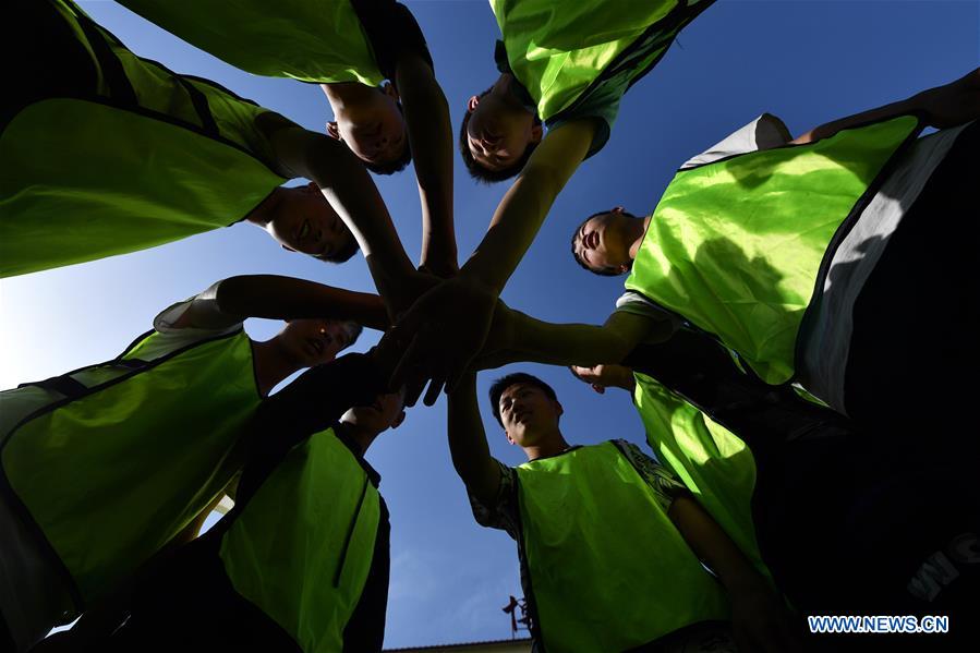 (SP)CHINA-SHANXI-LICHENG-HUANGYADONG SCHOOL-FOOTBALL(CN)