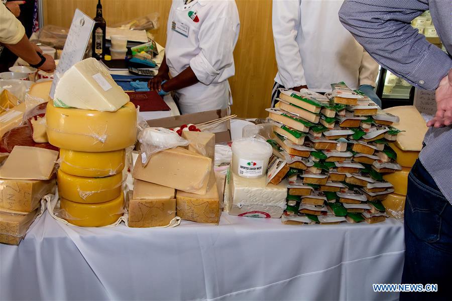 SOUTH AFRICA-CAPE TOWN-CHEESE FESTIVAL