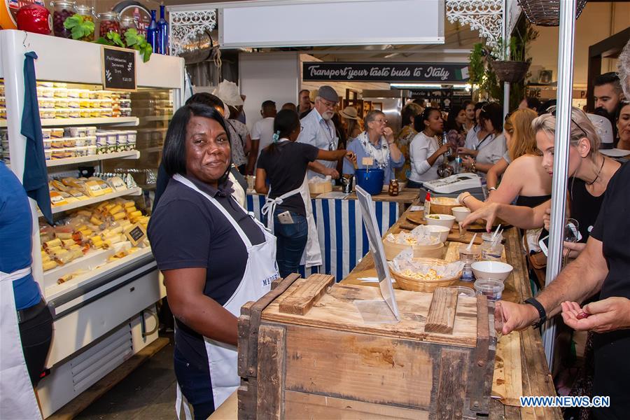 SOUTH AFRICA-CAPE TOWN-CHEESE FESTIVAL