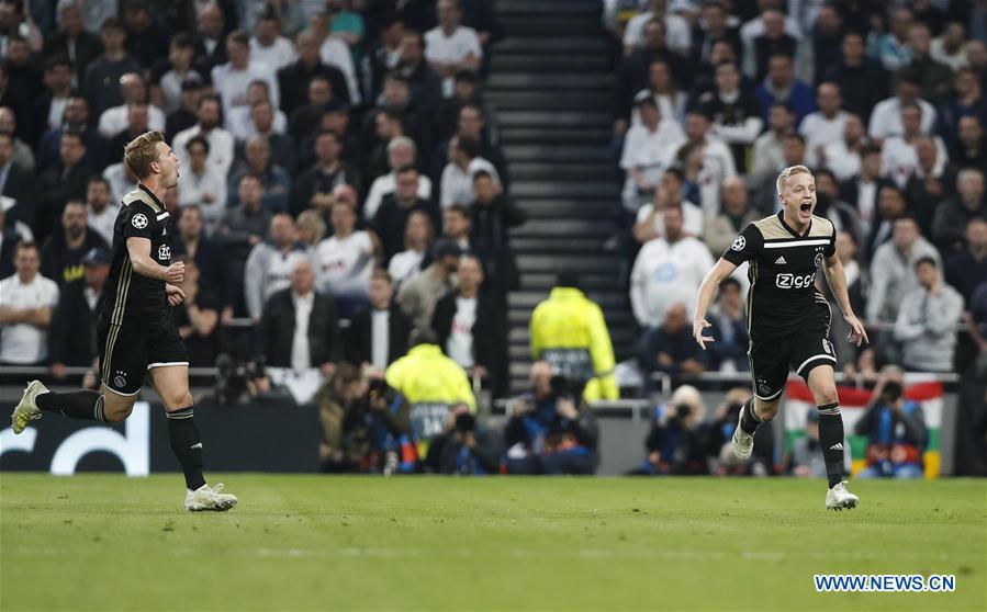 (SP)BRITAIN-LONDON-FOOTBALL-UEFA CHAMPIONS LEAGUE-TOTTENHAM HOTSPUR VS AJAX