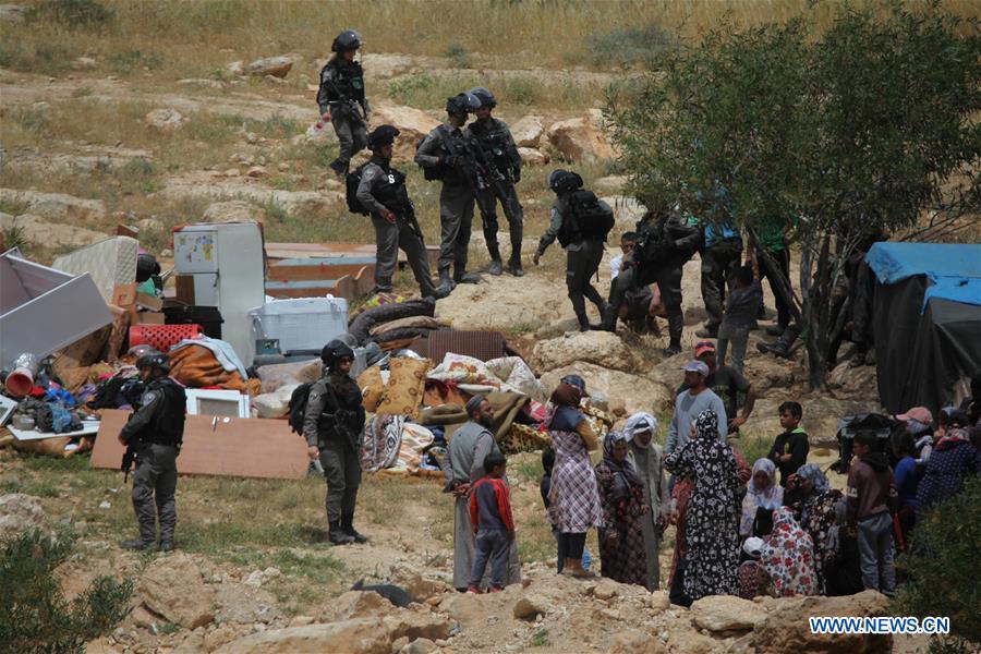 MIDEAST-HEBRON-DEMOLISHED-HOUSE