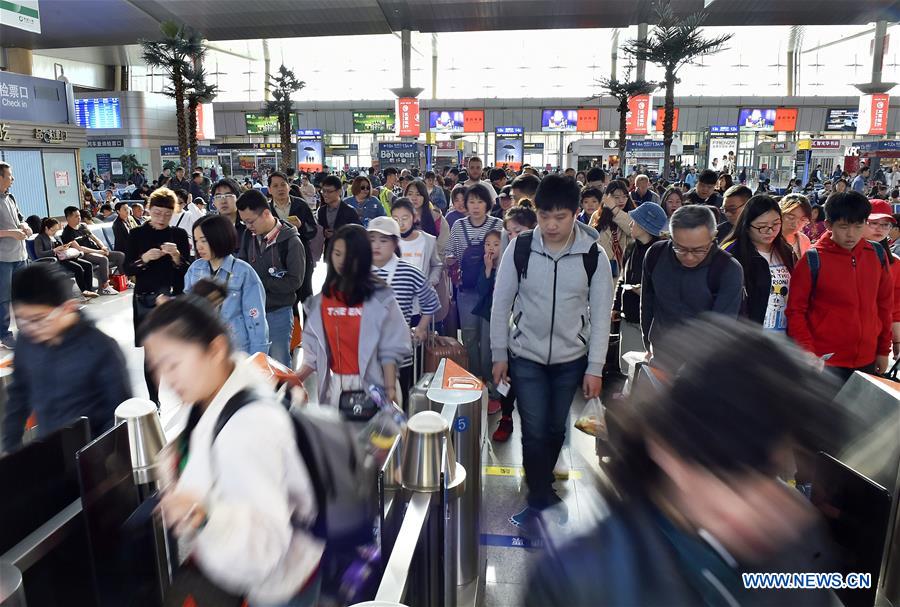 #CHINA-HOLIDAY-RAILWAY-PASSENGERS (CN)